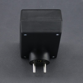 AF140 - odrušovací filtr pro audiotechniku 230 V, 60-140 W