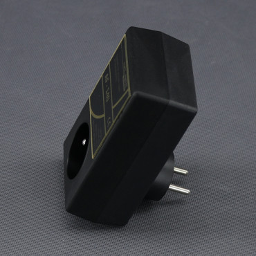 AF140 - odrušovací filtr pro audiotechniku 230 V, 60-140 W