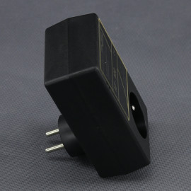 AF300-odrusovaci-filtr-230v-150-300w-do-zasuvky-leva-strana