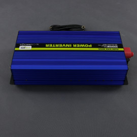 SI318 - měnič napětí 12 V na 230 V, 3000 W čistý sinus a USB