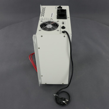 ZZ58 - záložní zdroj 230 V, 1050 W pro aku 12 V plus solar, AVR