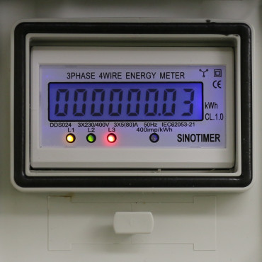 detail na LCD displej elektroměru EL10