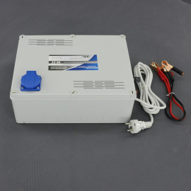 ZZ90 - záložní zdroj 230 V, 300 W pro aku 12 V, na plochu