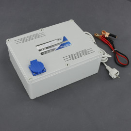 ZZ92 - záložní zdroj 230 V, 600 W pro aku 12 V, na plochu