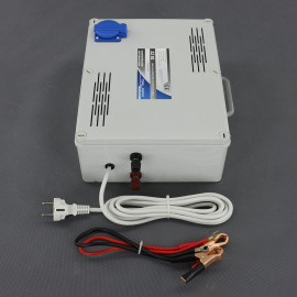 ZZ92 - záložní zdroj 230 V, 600 W pro aku 12 V, na plochu