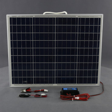 SO66-solarni-nabijecka-autobaterii-12v-50w-prenosna-predni-pohled
