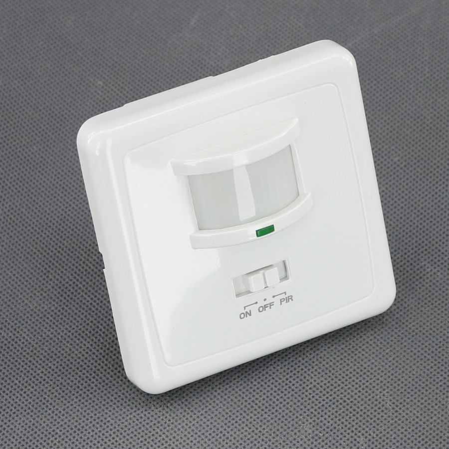 SS13 - čidlo pohybu PIR 230 V, 1200 W, místo vypínače