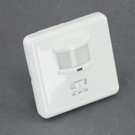 SS13 - čidlo pohybu PIR 230 V, 1200 W, místo vypínače