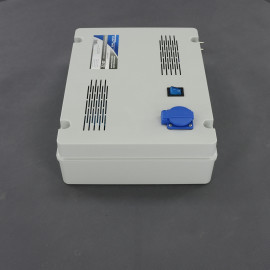 ZZ07 - záložní zdroj 230 V, 300 W s aku 12 V, na plochu