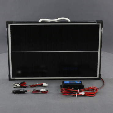 SO67-solarni-nabijecka-autobaterii-12v-30w-prenosna-predni-pohled