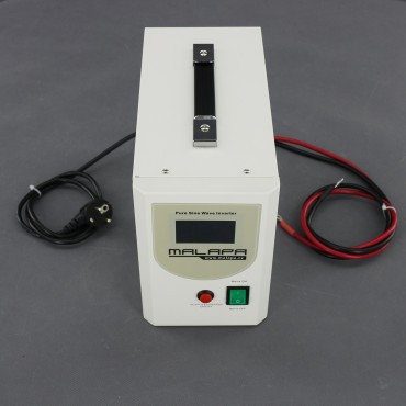 ZZ97 - záložní zdroj 230 V, 640 W pro aku 12 V, AVR, na plochu