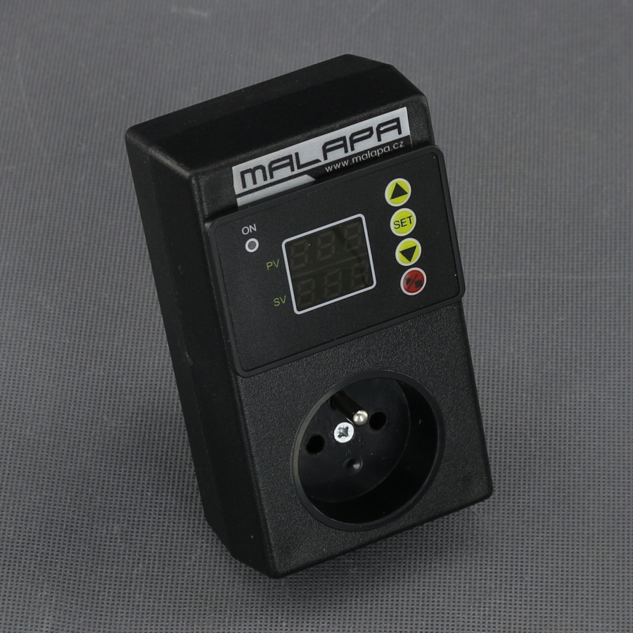 MCS5 - časový spínač 230 V, 2300 W, digitální, do zásuvky