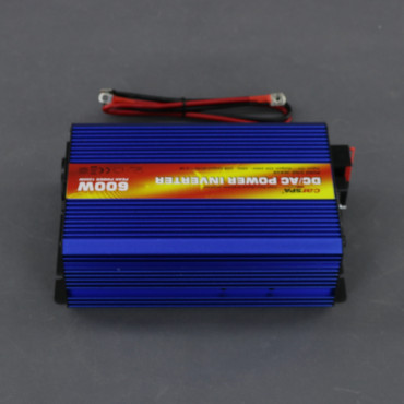 SI304 - měnič napětí 12 V na 230 V, 600 W čistý sinus