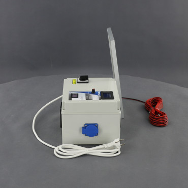 TR37 - vytěžovač fotovoltaické elektrárny 230 V, 3600 W