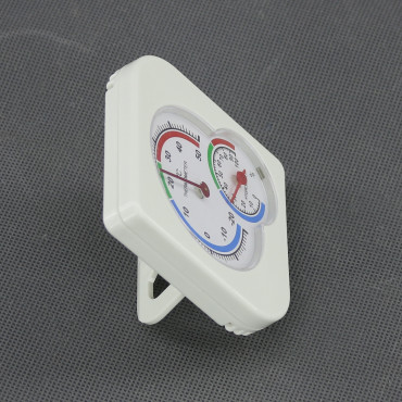 VT06-analogovy-teplomer-plus-vlhkomer-in-leva-strana