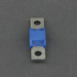 SI636-pojistka-plocha-megaval-200-a-roztec-50-8-mm-modra-leva-strana