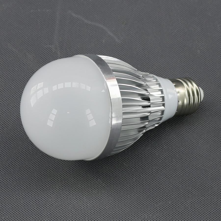 SI203 - LED žárovka E27, 12 V, 9 W