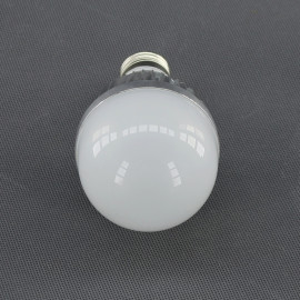 SI203 - LED žárovka E27, 12 V, 9 W