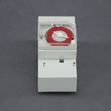 SI67 - spínací hodiny 12-24 V, 360 W, mechanické, DIN a plocha