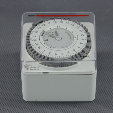 EH06 - spínací hodiny 230 V, 3500 W, mechanické, denní
