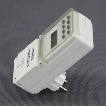 EH10 - spínací hodiny 230 V, 3500 W, digitální, do zásuvky, IP44