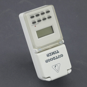 EH10 - spínací hodiny 230 V, 3500 W, digitální, do zásuvky, IP44