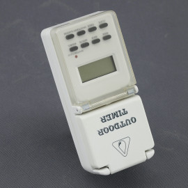 EH10 - spínací hodiny 230 V, 3500 W, digitální, do zásuvky, IP44