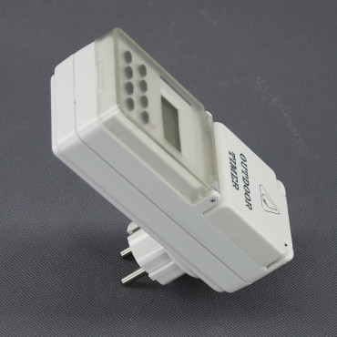 EH10 - spínací hodiny 230 V, 3500 W, digitální, do zásuvky, IP44