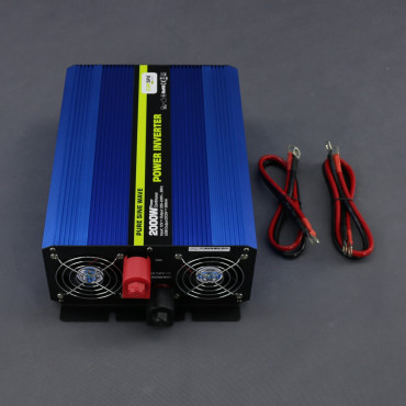 SI315 - měnič napětí 12 V na 230 V, 2000 W čistý sinus a USB