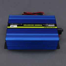 SI315 - měnič napětí 12 V na 230 V, 2000 W čistý sinus a USB