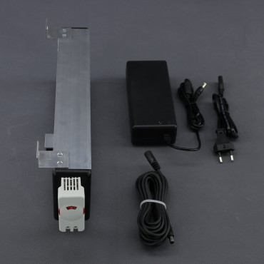 TF99 - přímotop s termostatem do kurníku, psí boudy 12 V, 80 W