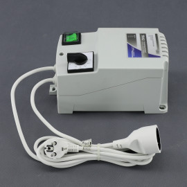 TR42 - regulátor napětí 230 V, 1500 W, transformátorový