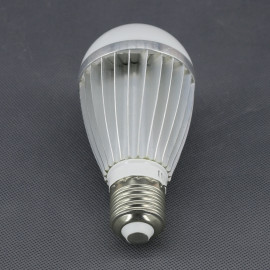 SI202 - LED žárovka E27, 12 V, 7 W