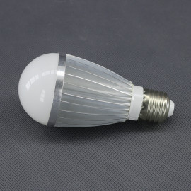 SI202 - LED žárovka E27, 12 V, 7 W