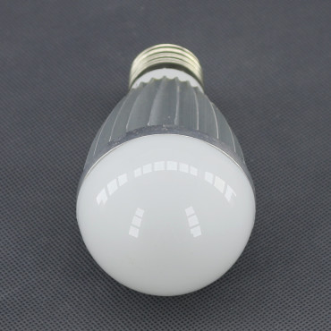 SI202 - LED žárovka E27, 12 V, 7 W