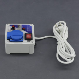 TR20 - regulátor napětí 230 V, 2200 W, triakový, na plochu