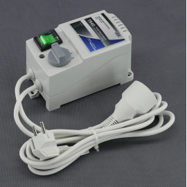 TR40 - regulátor napětí 230 V, 200 W, transformátorový