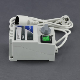 TR40 - regulátor napětí 230 V, 200 W, transformátorový