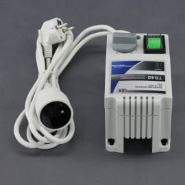 TR40 - regulátor napětí 230 V, 200 W, transformátorový