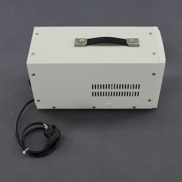 ZZ24 - záložní zdroj 230 V, 700 W pro aku 12 V, AVR, na plochu