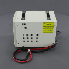 ZZ26 - záložní zdroj 230 V, 1050 W pro aku 12 V, AVR, na plochu