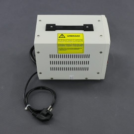 ZZ22 - záložní zdroj 230 V, 500 W pro aku 12 V, AVR, na plochu