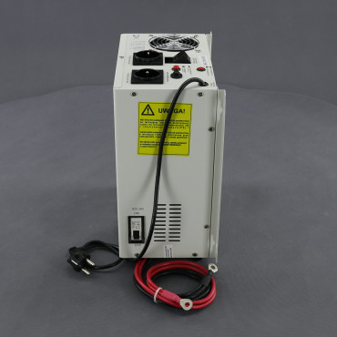 ZZ55 - záložní zdroj 230 V, 700 W pro aku 12 V plus solar, AVR