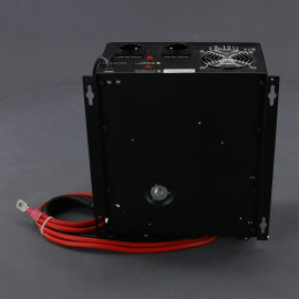 ZZ44 - záložní zdroj 230 V, 700 W pro aku 12 V, AVR, na plochu a stěnu